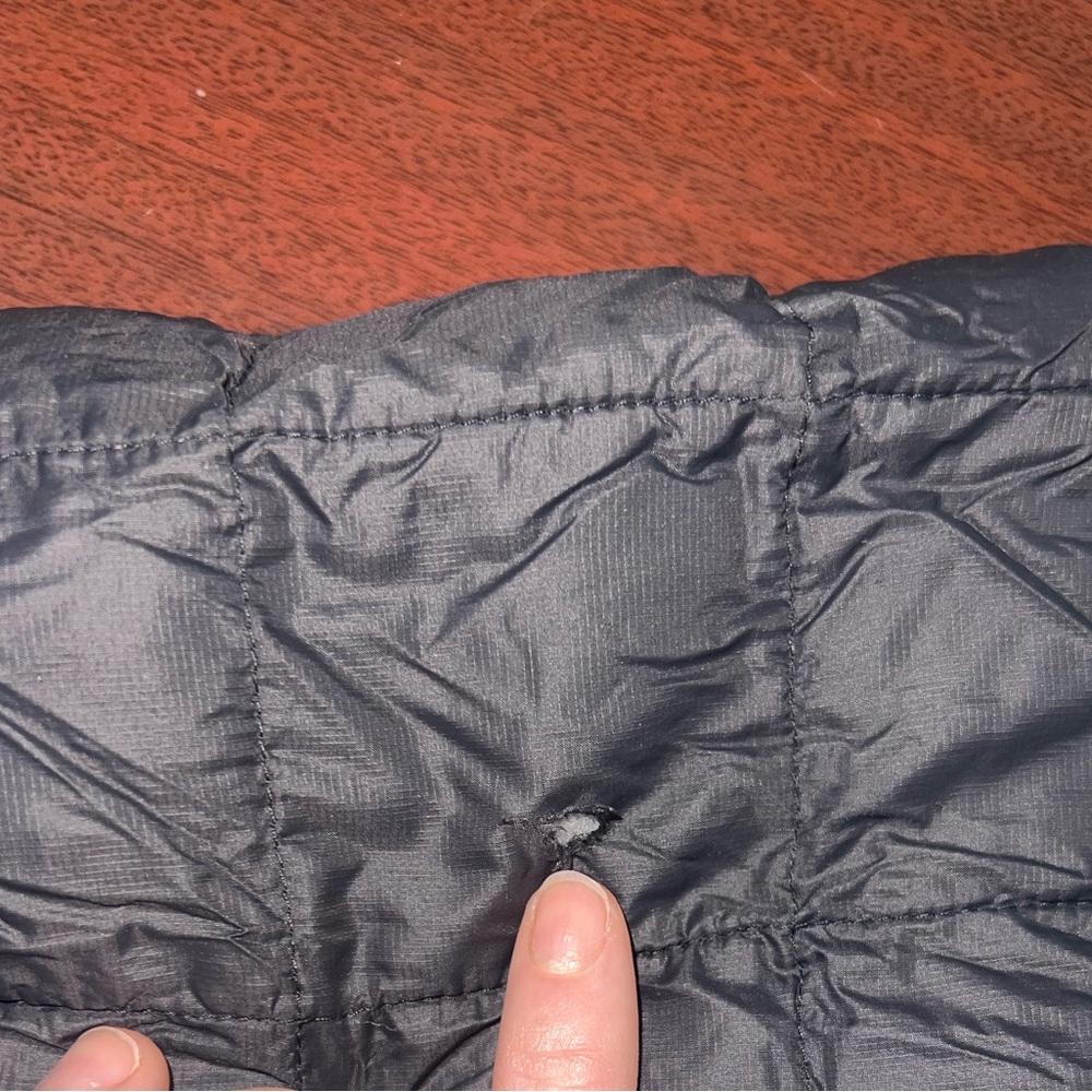 The North Face Kids Charcoal Puffer Jacket - Picture 4 of 4